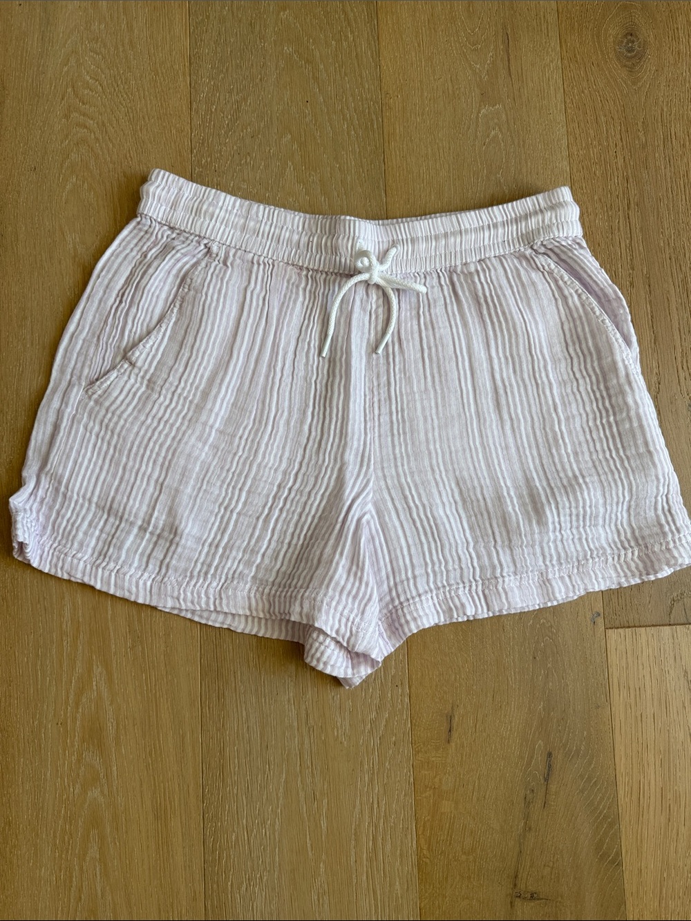 Lou & Grey Women’s Light Lavender and White Gauze Drawstring Shorts size M